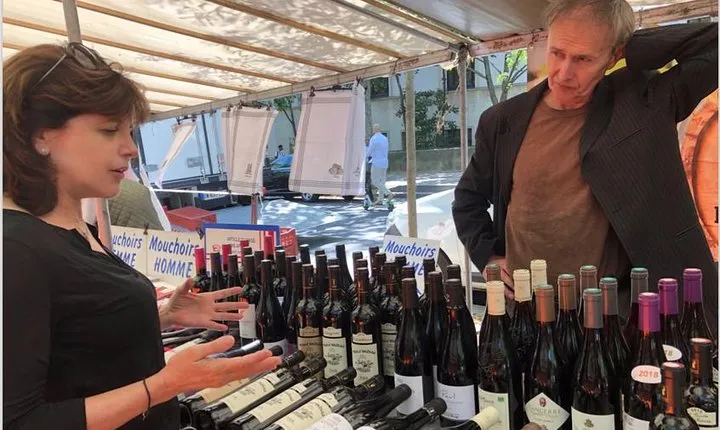 Organic Market Tasting & History Tour by the Eiffel Tower