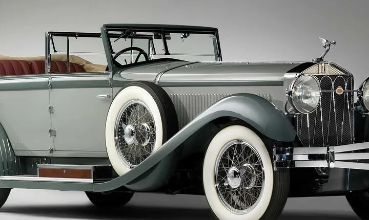 Night Tour of Paris by a Vintage Car and Wine Tasting