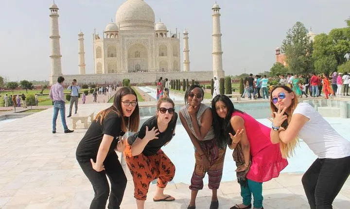 Private 5 Days Golden Triangle - A complete Delhi Agra Jaipur Tour