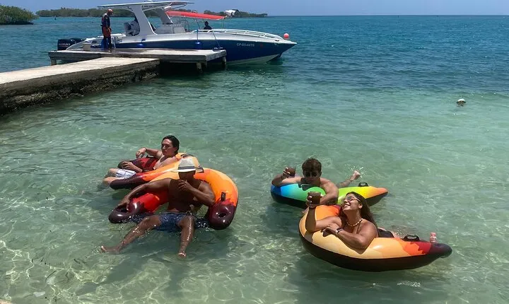 Island Hopping Snorkel Paradise from Cartagena