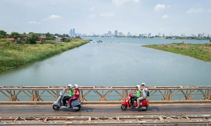 Phnom Penh Silk Island Haft Day Vespa Tour