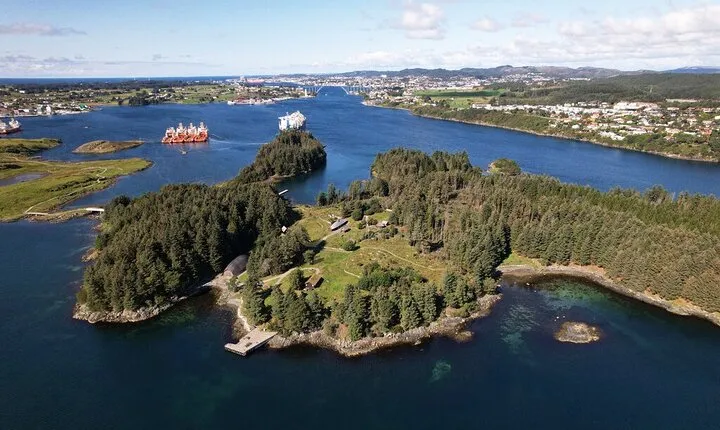 A time travelling adventure to "The Viking Farm", Avaldsnes+TVP.