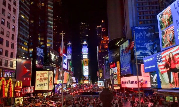 New York Holiday Lights Tour with Dyker Heights