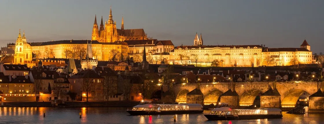 Prague 3-hour dinner cruise