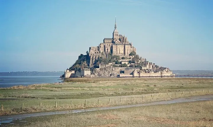 Private Day Tour Omaha Beach and Mont Saint Michel