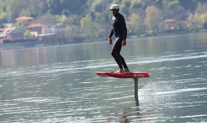 Try Efoil on Lake Como - Try the New Trend