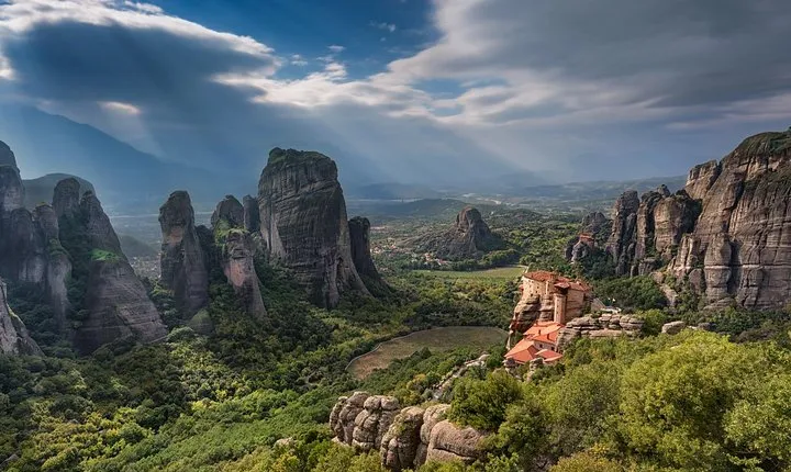3 Days Private Tour: Delphi & Meteora