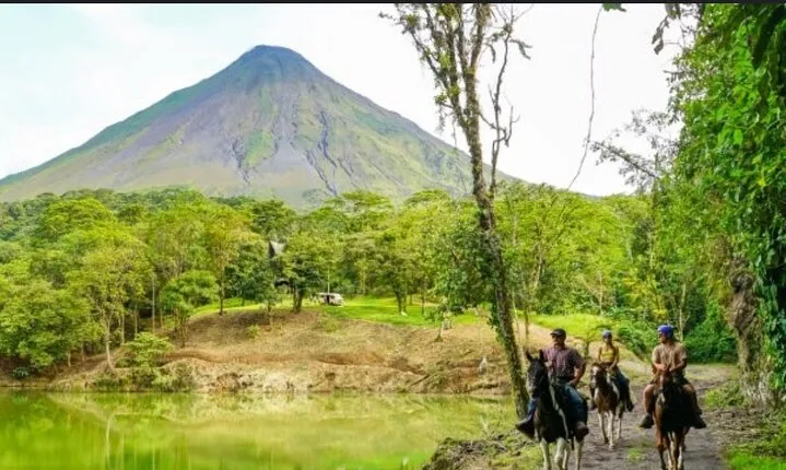 Horseback Riding to the Arenal River or the Volcano