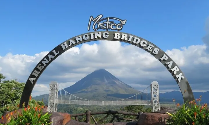Mistico Hanging Bridges AM or PM, Guide & Transport
