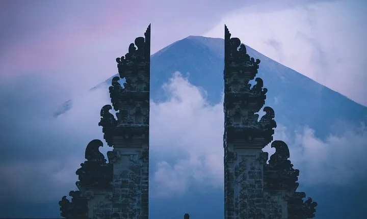 Bali Instagram Tour: Lempuyang - Besakih - Tirta Gangga (Private)