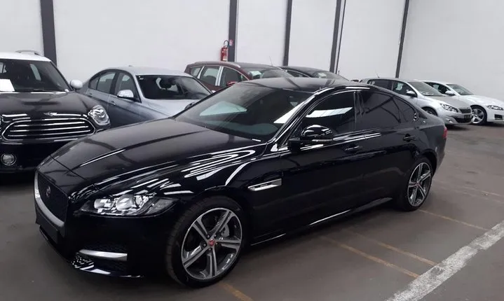 Private Airport Transfer in Lyon from Sain-Exupéry airport (LYS) to City