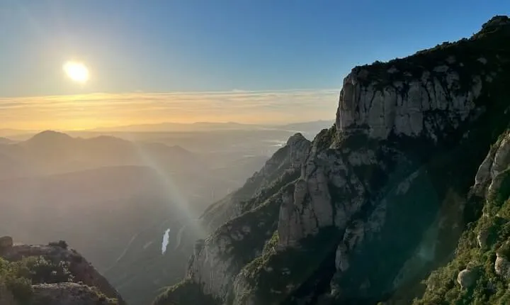 Montserrat Early Small Group Tour with Hiking and Cable Car