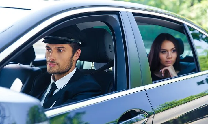 Paris Airports Private Roundtrip Transfer