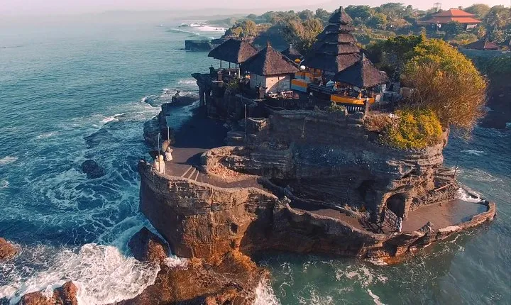 Holy Taman Ayun & Tanah Lot Temple Tour