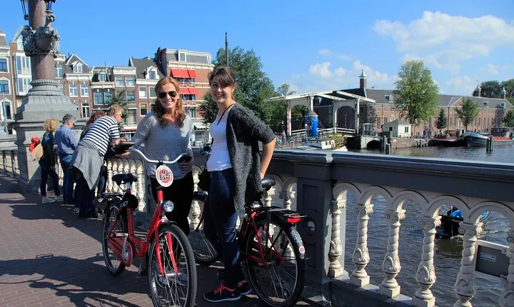 Amsterdam: Multiple-Day Bike Rental