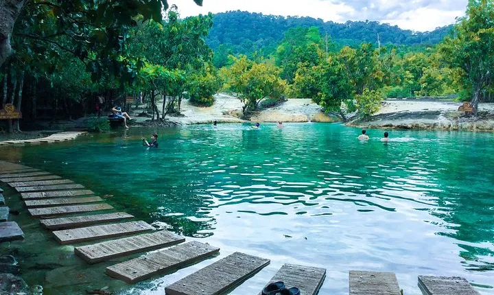 All day Krabi Jungle Tour (Hot Spring Water, Emerald Pool, Tiger Cave Temple)