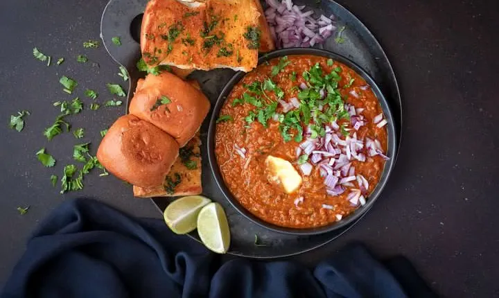 Appetizing virtual cooking class from Delhi