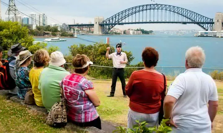 Convicts & Castles: Goat Island Walking Tour Including Sydney Harbour Cruise