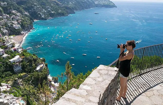 PRIVATE DAY TOUR OF AMALFI COAST from Naples/Salerno/Sorrento or Positano