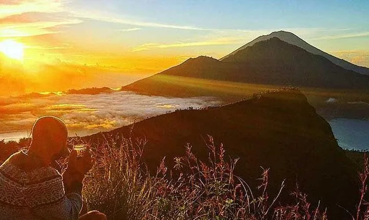BALI TREKKING SUNRICE in TOP MOUNT BATUR 