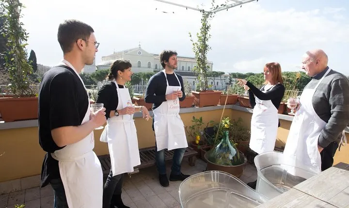 Lunch or dinner and cooking demo at a local home in Tivoli