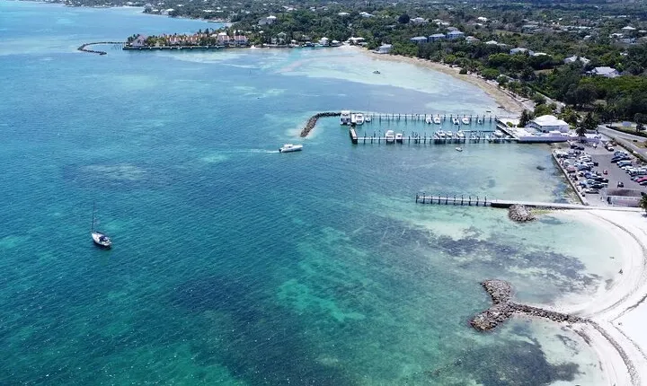 Round Trip Transportation to Fort Montague & Beach