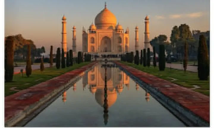 Private Taj Mahal day trip by Gatiman Express train ,private guided tour in Agra