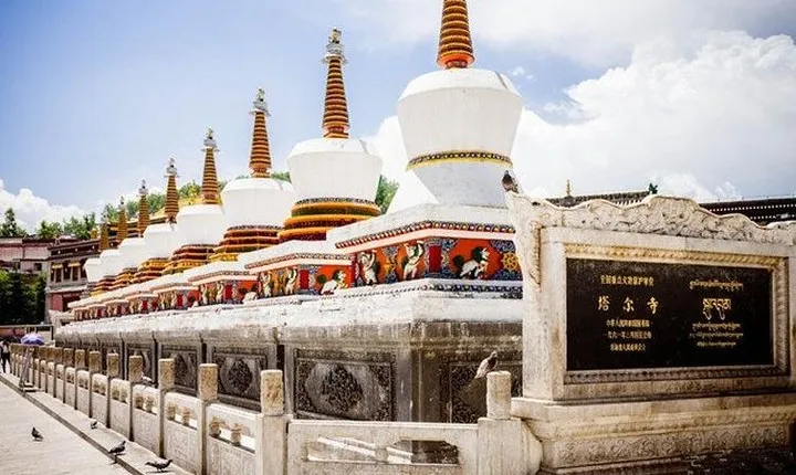 2-Day Qinghai Lake and Ta'er Monastery Private Trip from Xian by Bullet Train