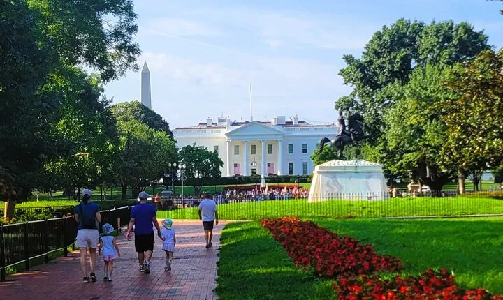 Private Washington DC Tour with Changing of the Guard Ceremony