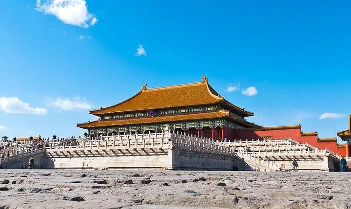 Beijing's Forbidden City with Special Viewing of Treasure Gallery and the Great Wall Ruins at Badaling