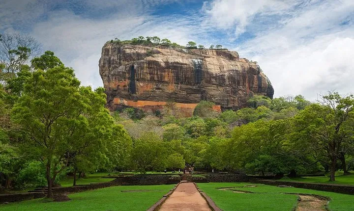 Sigiriya Rock Fortress All Inclusive Day Tour From Negombo