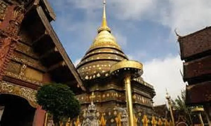 Private Temples Tour in Lampang and Lamphun
