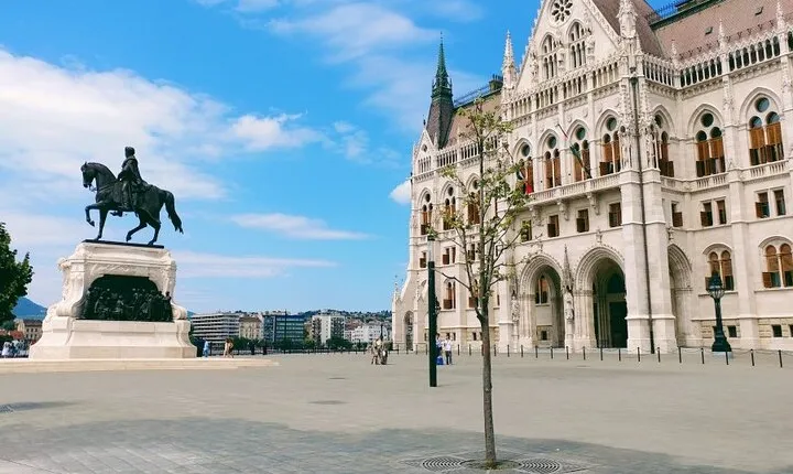 Communism in Budapest: Private Tour with House of Terror Museum