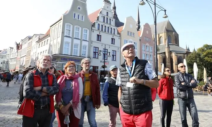 Tour through Rostock's historic city centre