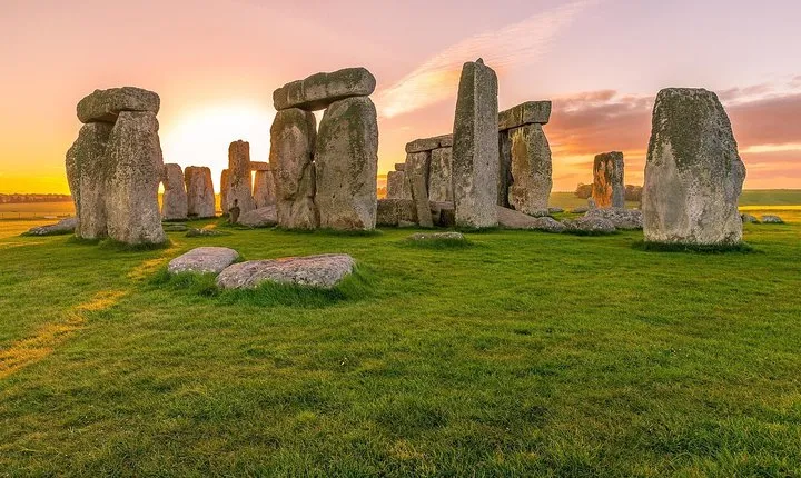 Stonehenge and Bath - Day Tour from Brighton