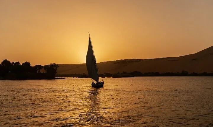 Private Karnak Temple Tour by Felucca from Luxor