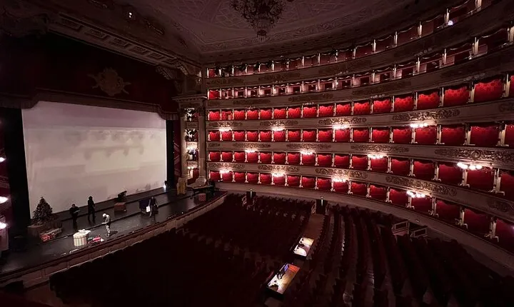 Skip the line la Scala guided tour experience