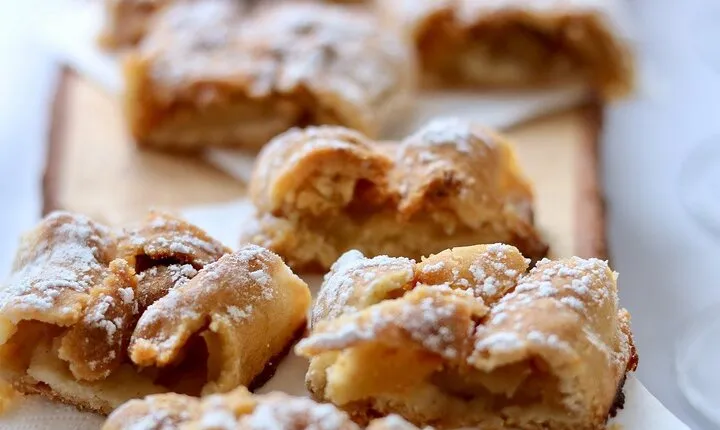 Bolzano Small-Group Food Tour
