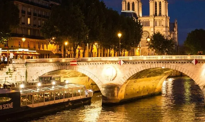 Where Paris was Born: A Self-Guided Audio Tour of Île de la Cité