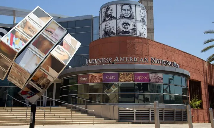 Colorful Arts District and Murals on Bike Tour in Los Angeles