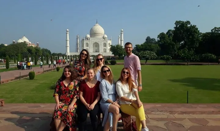 Delhi to Taj Mahal tour