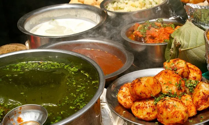 Madurai Street Food Crawl (2 Hours Guided Food Tasting Tour)