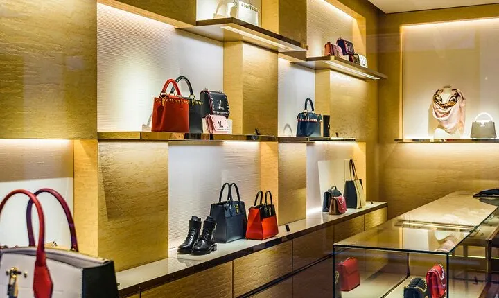 Florence shopping outlet visit 4 hours with private driver 
