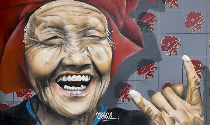 Eat and Snap in Chinatown Walking Food Tour