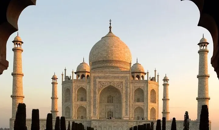 Taj Mahal and Agra Wonders from Delhi