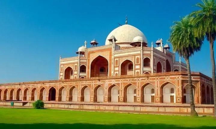 Private Full-Day Tour of Old and New Delhi