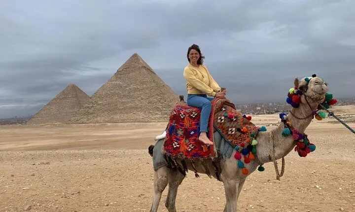 Private Tour in Giza Pyramids with Pick Up