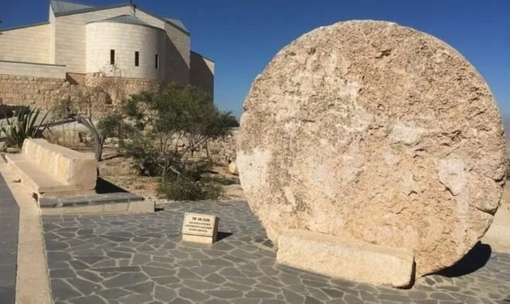 Private Holy Land Tour: Madaba & Mount Nebo from Amman or Airport