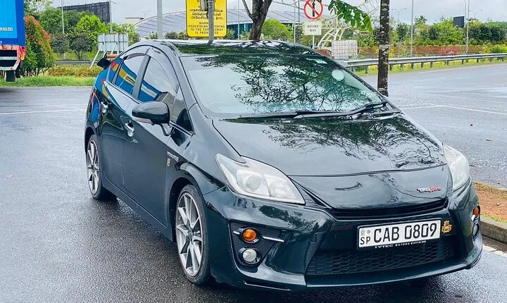 Rent a Car with Driver in Sri Lanka-Book Multiday and Round Trip