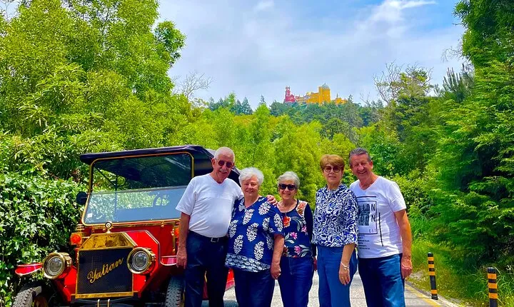 Private Tour to Pena Palace in Electric Vintage Car